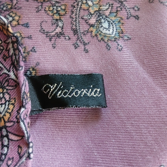 Elegant Scarf in Deep‎ Purple - Picture 2 of 4